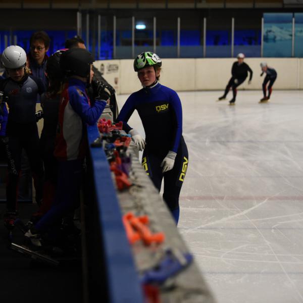 shorttrack_001.jpg